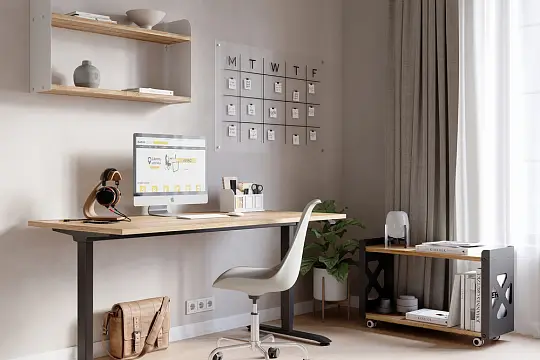 Как выбрать качественный компьютерный стол для дома?